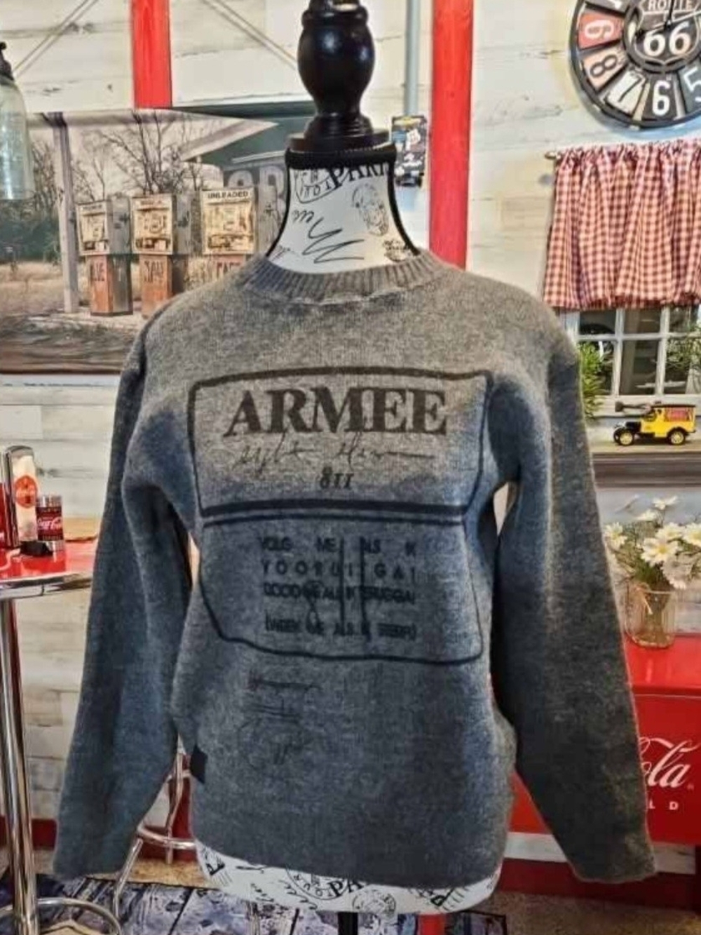 Men's Gray Graphic Crewneck Sweater